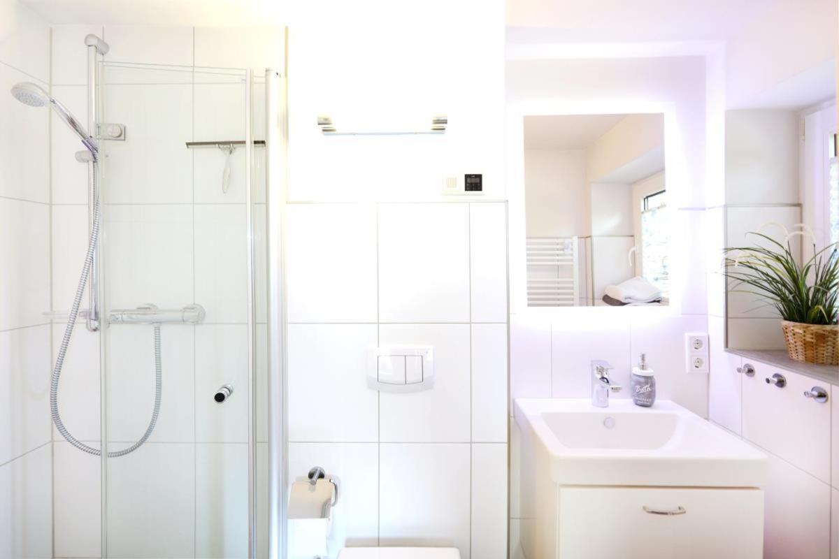 & Thiess Apartment *
