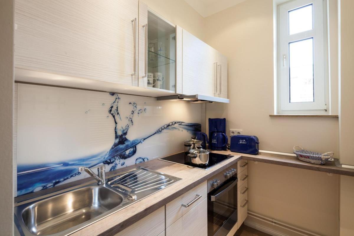 & Thiess Apartment *